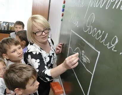 10 педагогический работник