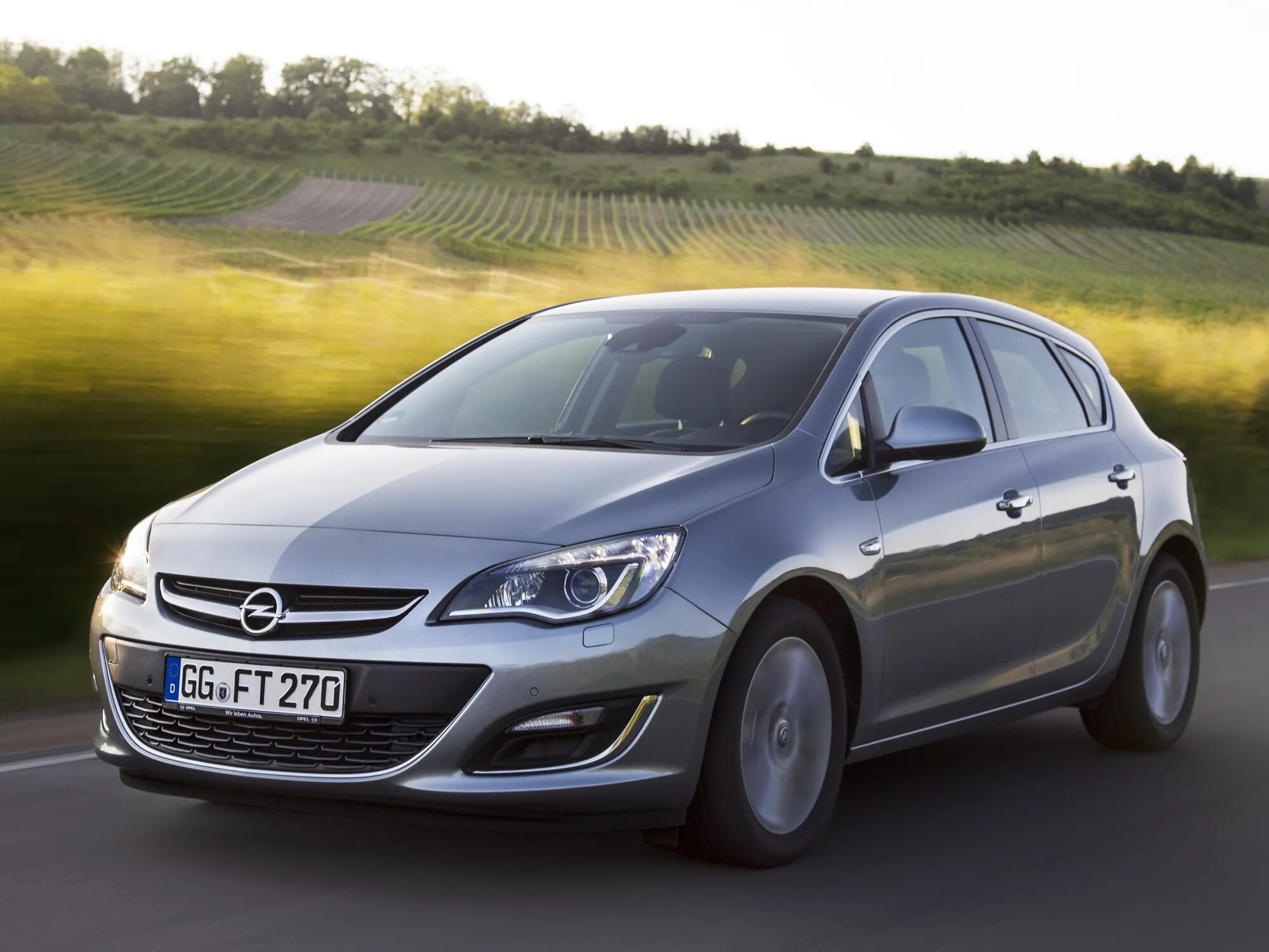 Opel p. Opel Astra j 2015. Opel Astra 2015.