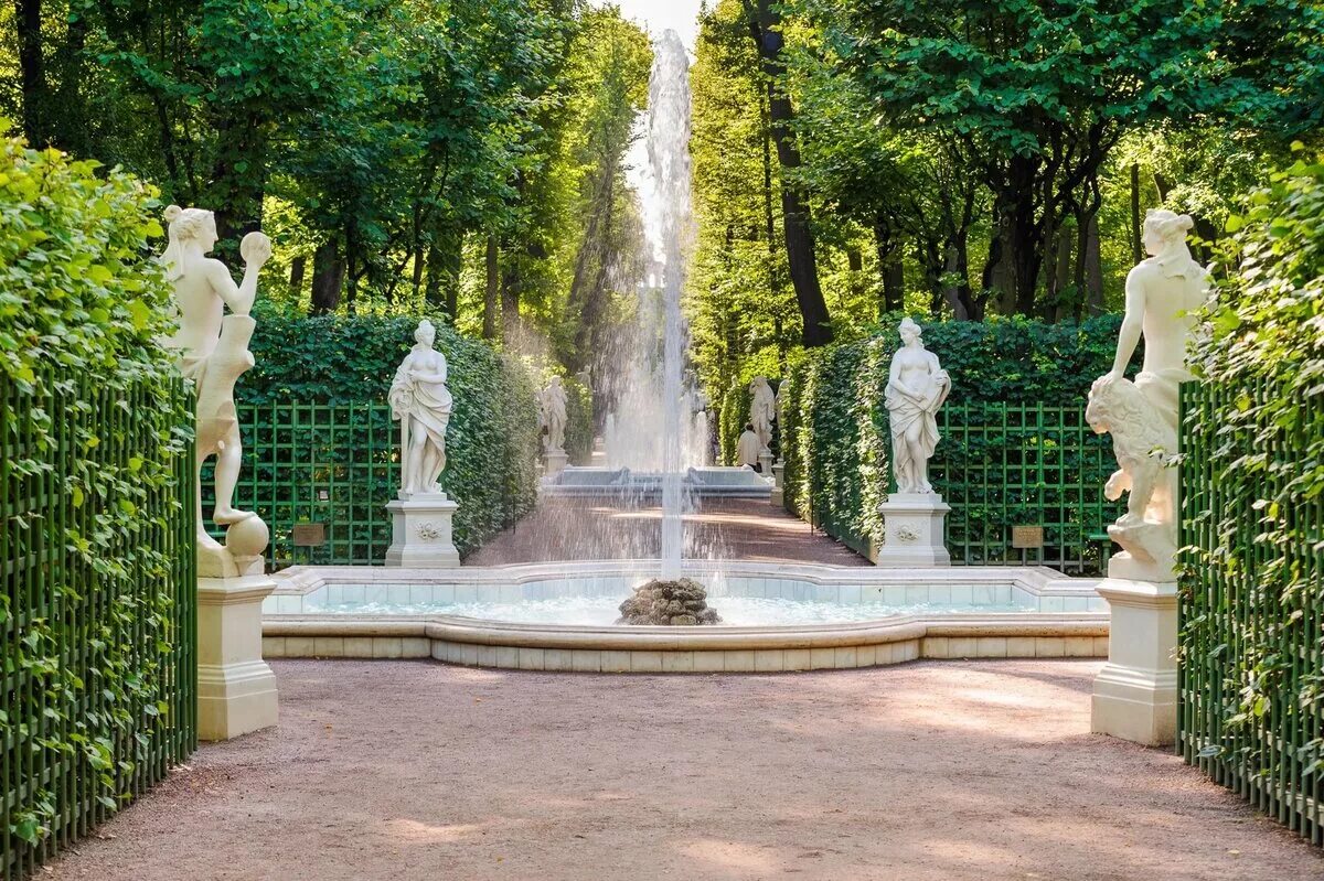 Красивые сады петербурга. Летний сад питер. Летний сад санкт петербург эстетика. Летний сад петра 1 в санкт-петербурге. Парк петра 1 в санкт-петербурге.