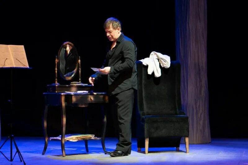 театр им вахтангова фальшивая нота. вахтангова. фальшивая нота спектакль ленсовета. гуськов театр вахтангова. семен стругачев театр ленсовета.