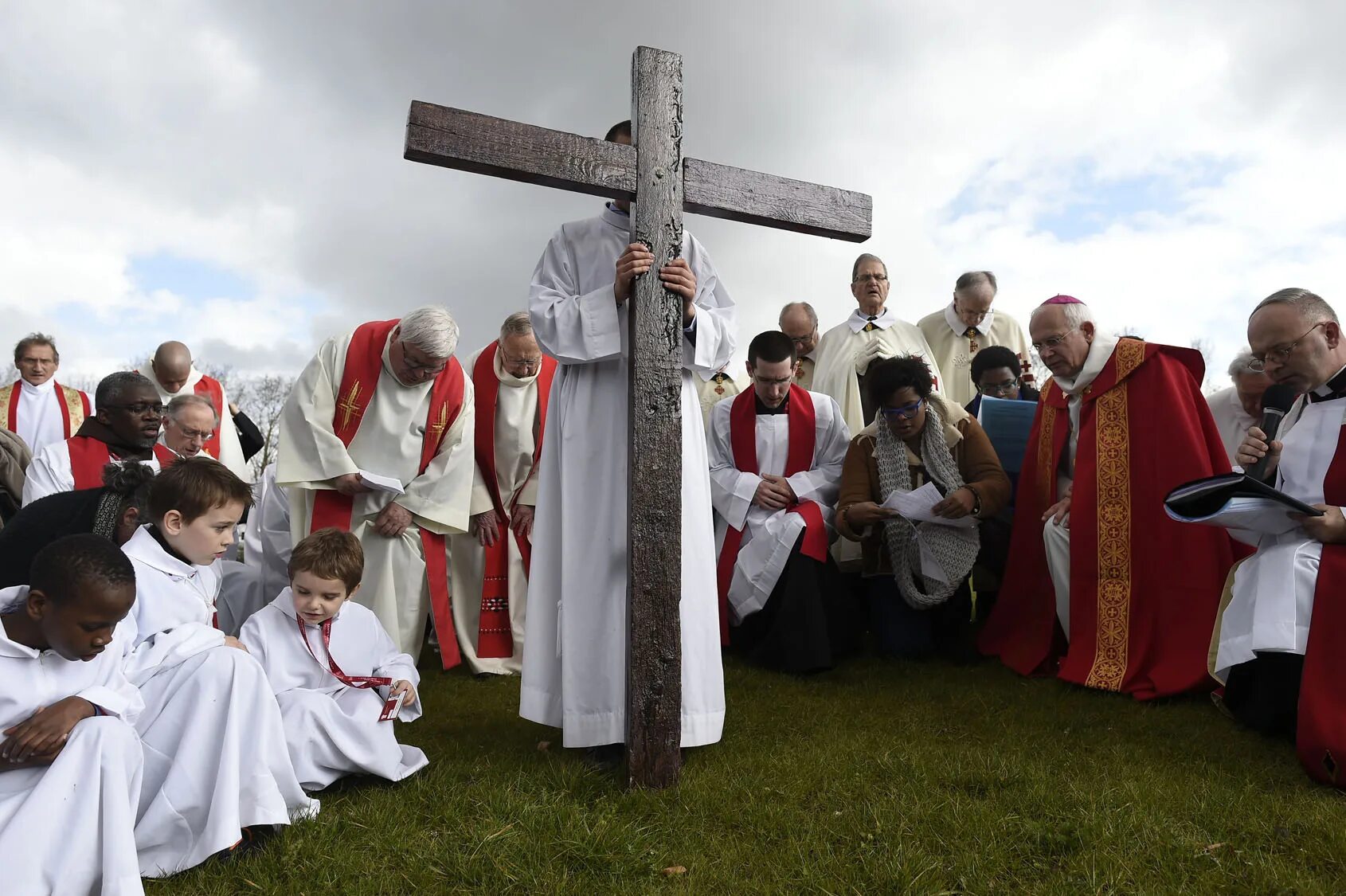 Good friday что за праздник. Великая пятница в Англии. Страстная пятница в Англии. Страстная пятница в Британии. Исландия христиане.