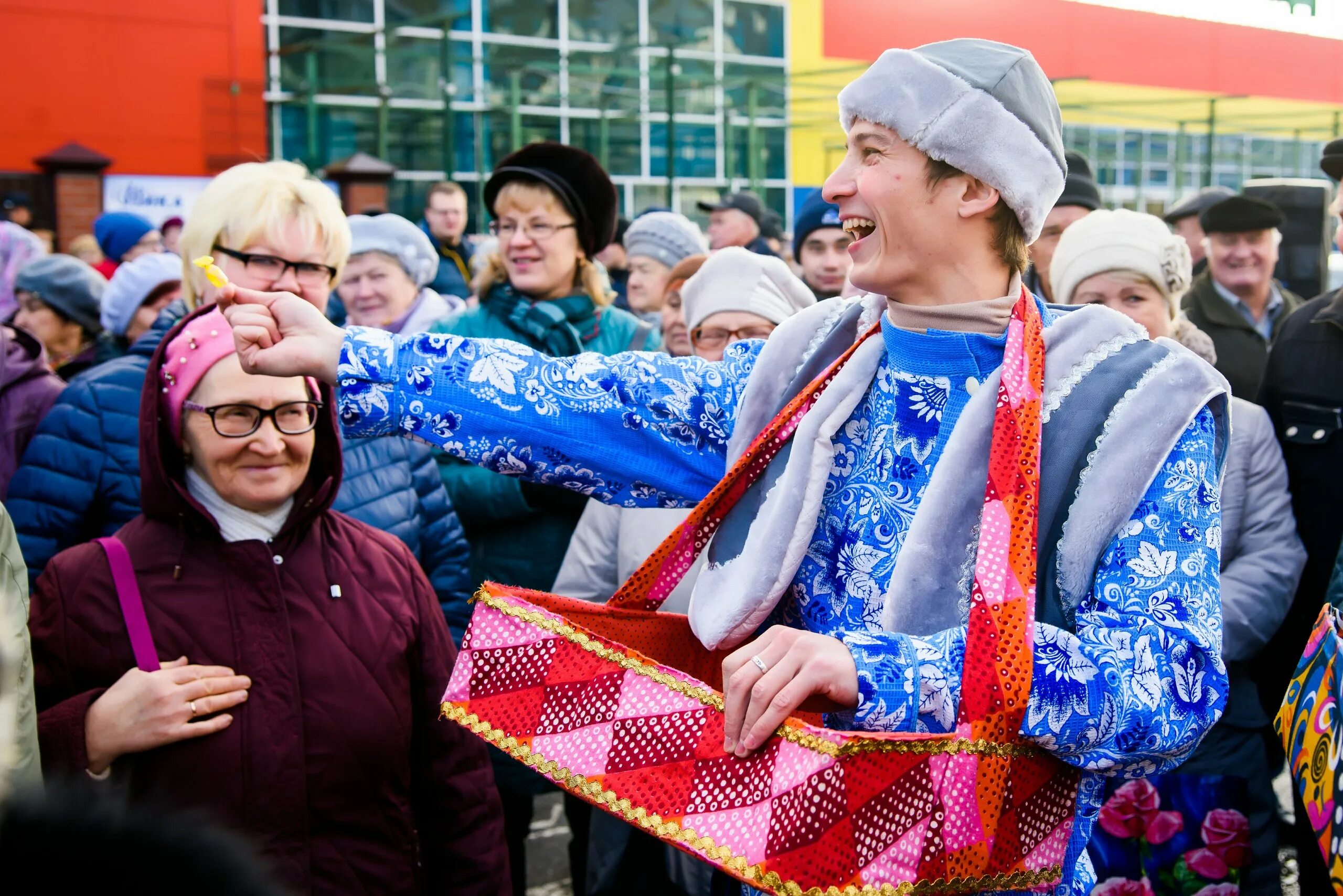 Белорусская ярмарка йошкар ола. Ярмарка продукты. Ярмарки выходного дня в майкопе адыгея. Белорусская ярмарка йошкар ола. Белорусская ярмарка в кремле йошкар ола.