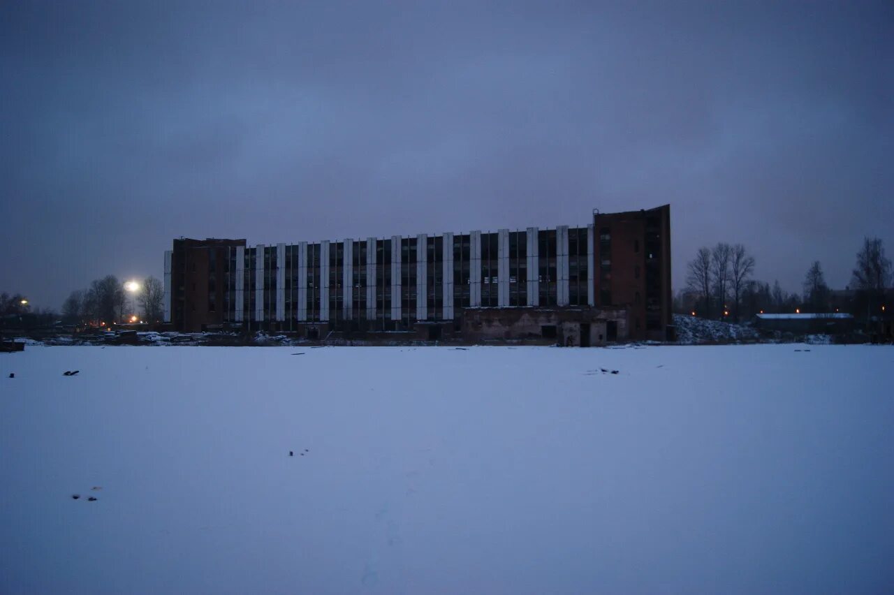красные зори завод. заря заброшка. завод заря на казанской. луганск завод заря. завод красная заря ленинград.