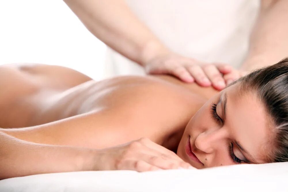 Hot body massage. Нежный массаж. Массаж тела для женщин. Массаж картинки красивые. Массаж красивой женщине.