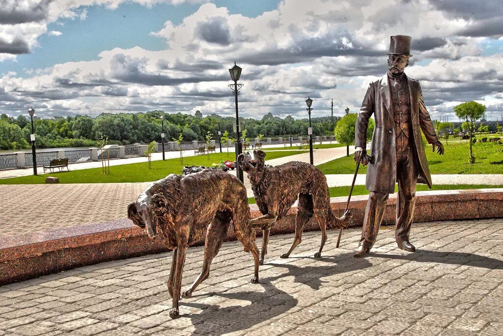 Гомель парк луначарского. Гомельский парк набережная лето. Карповича 17 магазины. Город гомель беларусь. Гомель въездной знак.