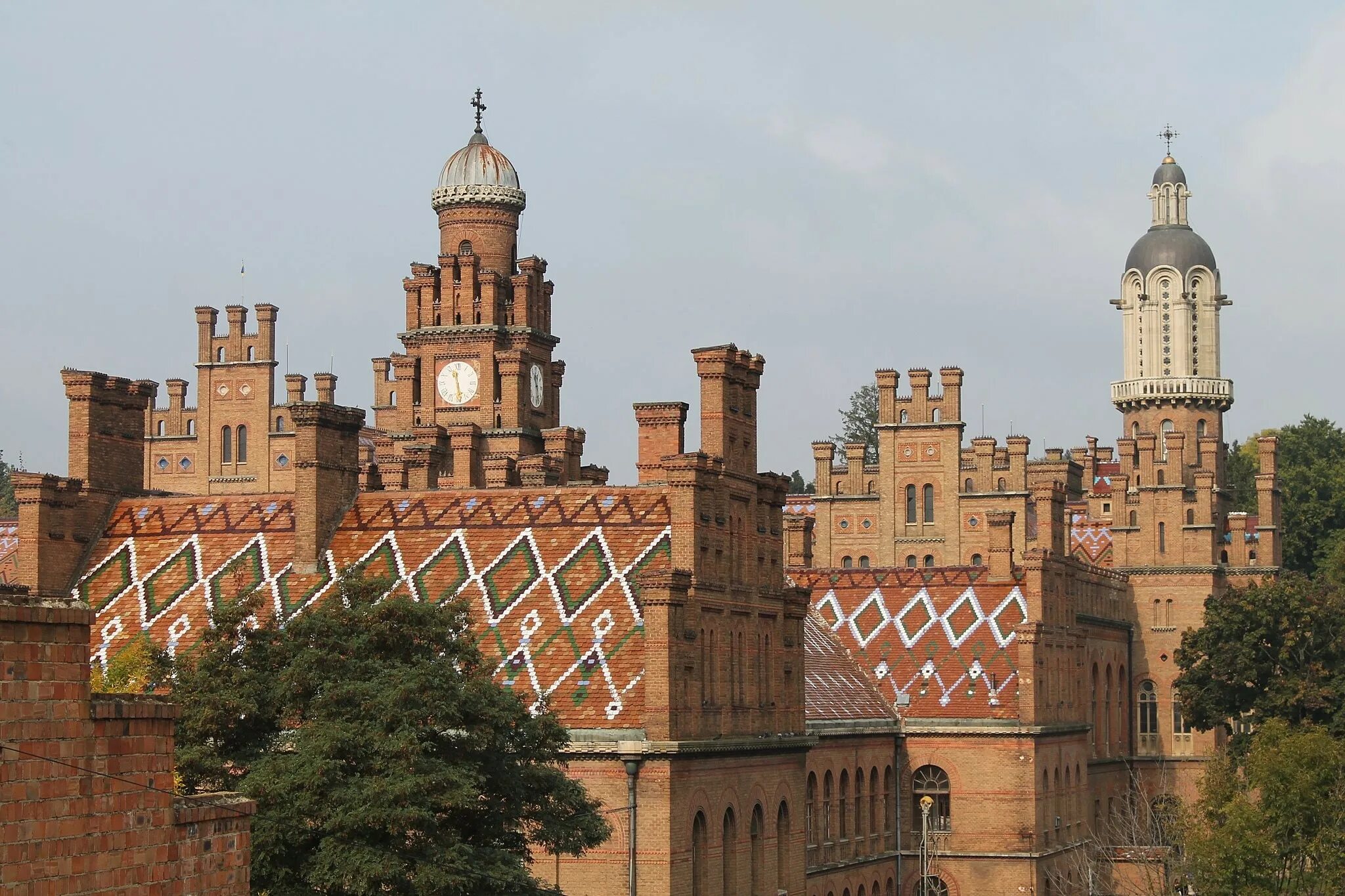 резиденция митрополита киевского. черновцы национальный университет резиденция митрополитов. ростов великий кремль. черновцы национальный университет резиденция митрополитов.