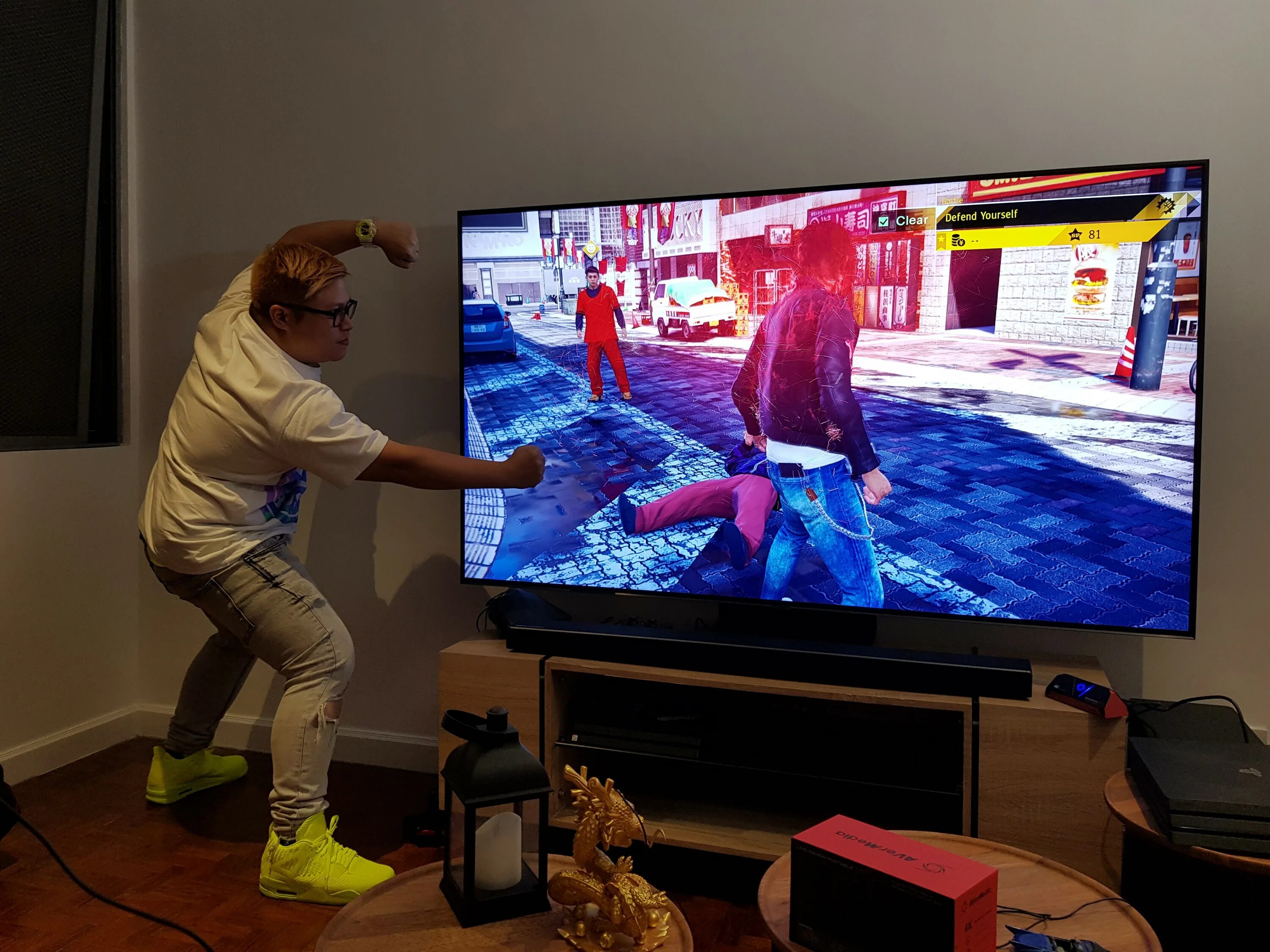 Самсунг телевизор игровой. 75 Inch TV Samsung. Плазма самсунг 75 дюймов. Самсунг диагональ 75 дюймов. Samsung q90r.