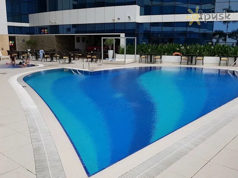 Аль барша дубай 4. Дубай отель Новотель. Novotel Dubai al Barsha. Novotel Hotel al Barsha 4. Novotel Dubai al Barsha Дубай Аль-барша.