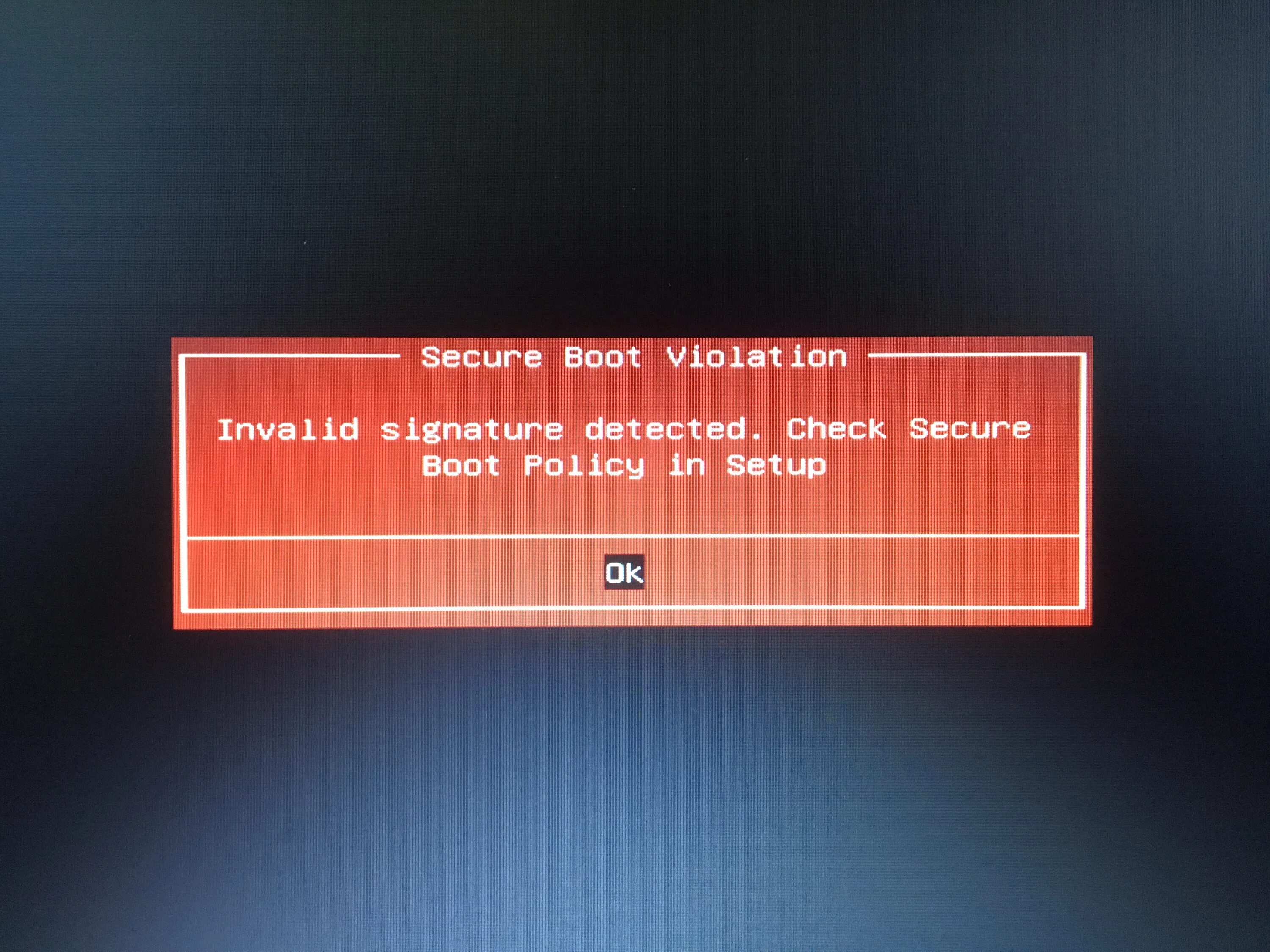 Ошибка безопасная загрузка не включена. Ошибка secure Boot Violation. ASUS secure Boot Violation. Ошибка с загрузочной флешки. Ошибка secure Boot Violation Invalid Signature detected.