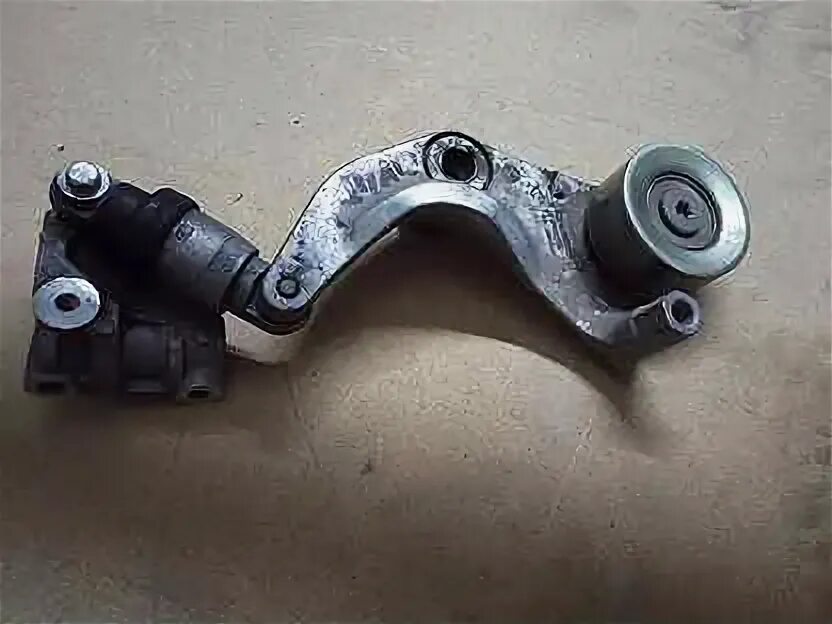 31170rwk025. Натяжитель цивик 4д. Натяжитель хонда цивик 4д. Натяжитель приводного ремня хонда цивик 4д. Натяжитель приводного ремня стрим р18а хонда.