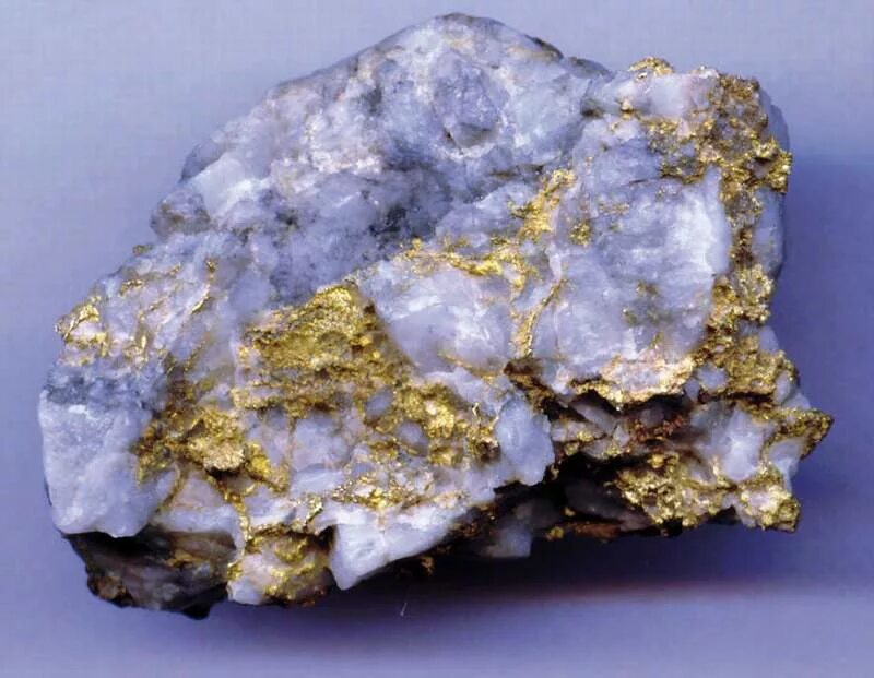 Кварц сульфидная руда. Минерал самородок кварц. Пирит самородок. Золото кварц-сульфидные месторождения.