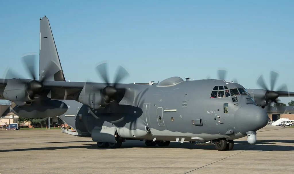 Ac 130j. AC-130j Ghostrider Gunship. АС-130j Ghostrider модель. AC-130j Ghostrider звезда.