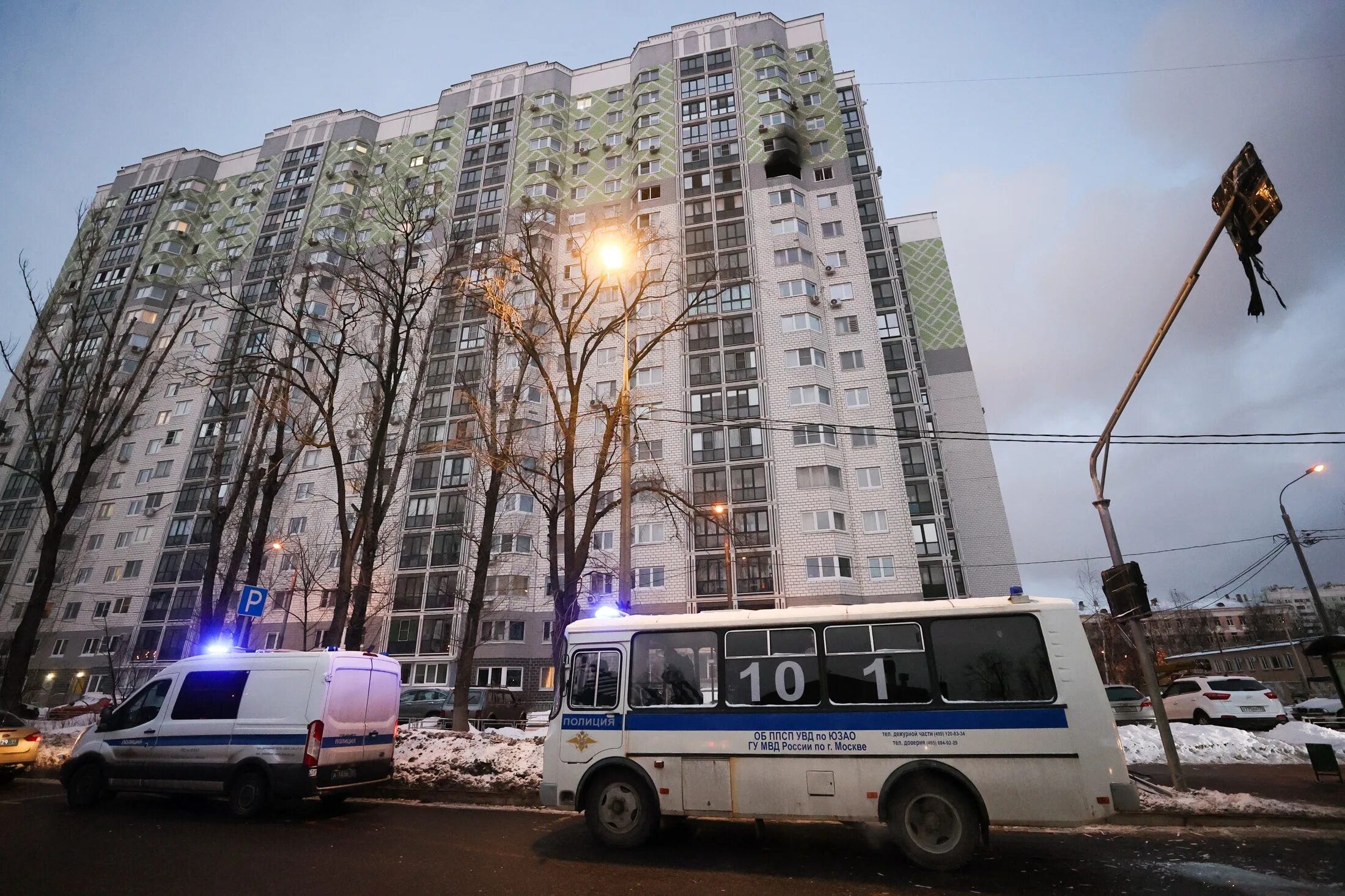 Гиб москва. Московский пожар. Пожар Московский универ. Пожар в МГУ 2006. Пожар в доме фото.