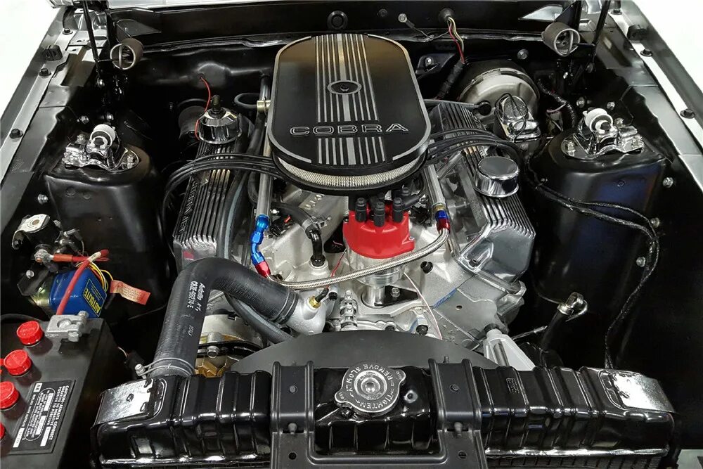 Усиленный мотор. Ford Mustang 1969 engine. 428 Cobra Jet v8 двигатель. Двигатель Форд Мустанг. Ford Mustang 1 мотор.