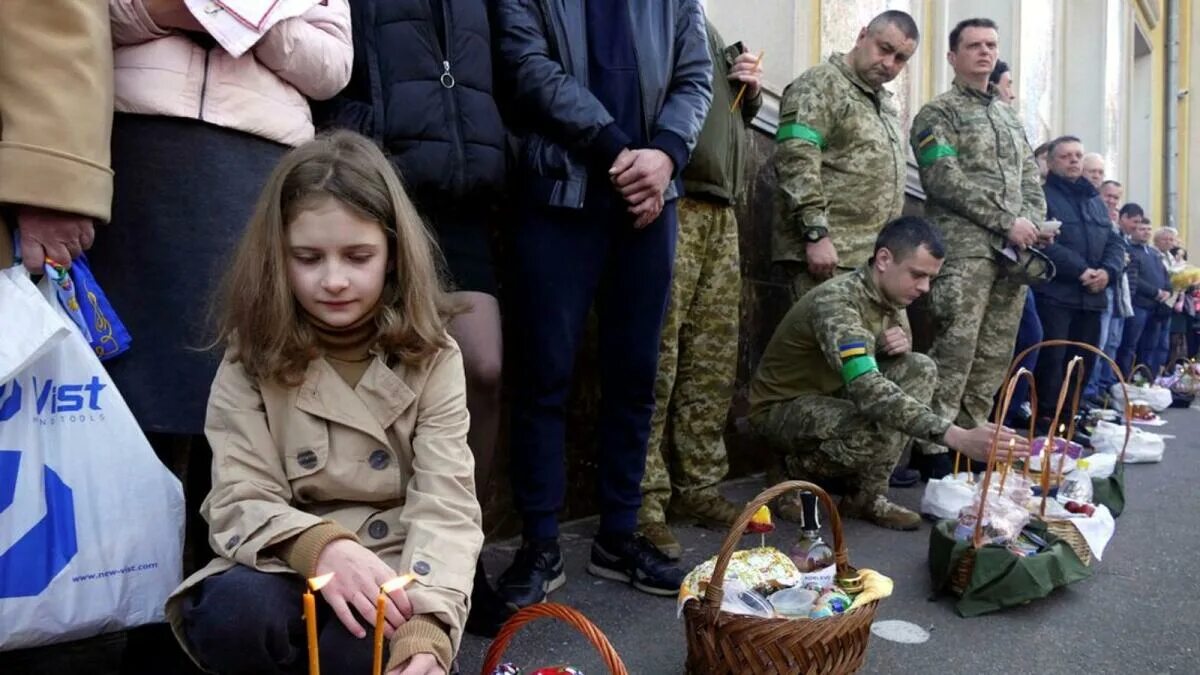 Фоторепортаж с Украины. Пасха в ВСУ. Пасха в армии. Пасхальный военный.