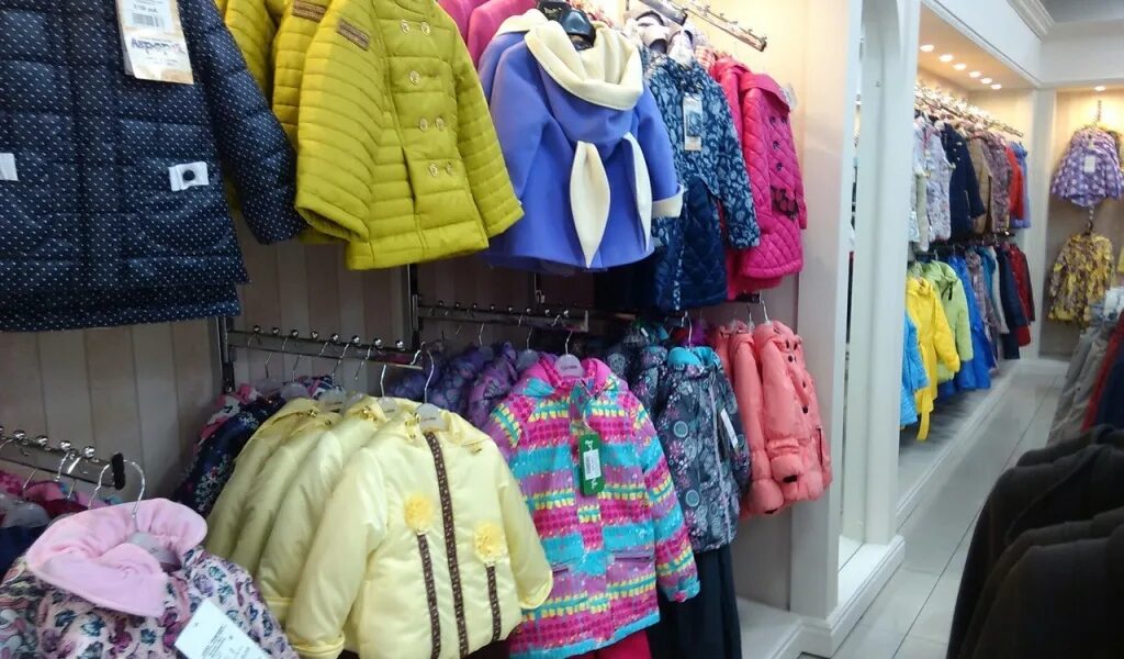 Барнаул зимняя одежда. Теплая одежда. Дети зимой. Nels комбинезон малиновы1. Сиберина магазины одежды.