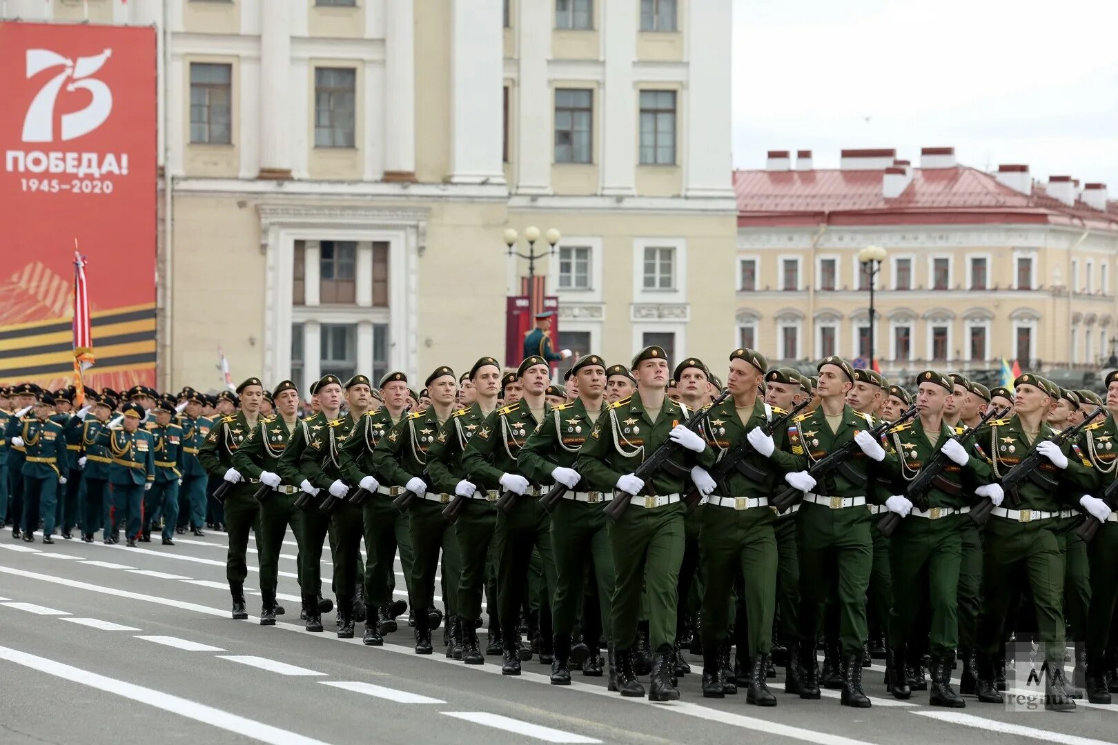 Когда прошел парад победы. Парад Победы. День Победы парад. 9 Мая парад Победы. Парад Победы 2021 в Санкт-Петербурге.