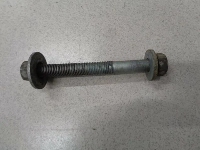 болт балки ауди а4. ауди а6 с5 болт шруса. болт крепления верхних рычагов ауди а6 с5. болт ауди а6 с5. болт крепления верхних рычагов ауди а6 с5.