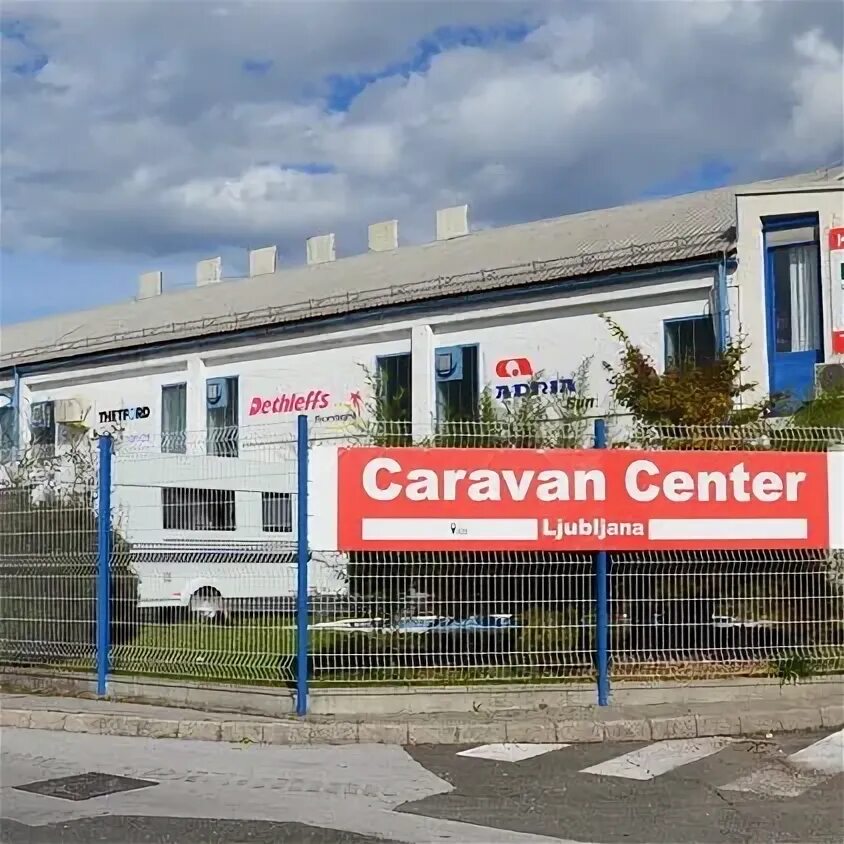 Logstor Caravan Center. Караван центр