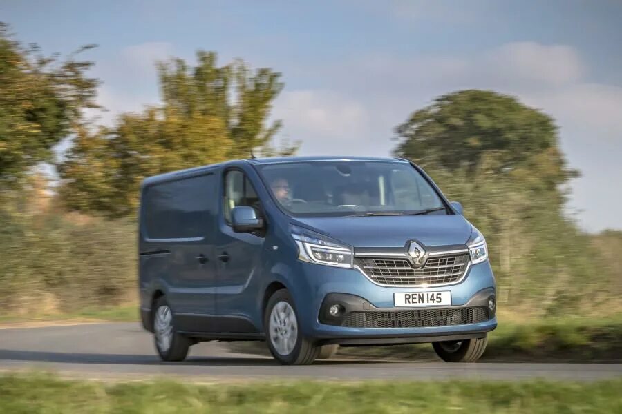 Трафик 2018 год. New Renault Trafic 2019. Renault Traffic 2021. Рено трафик 2021. Рено трафик 2021 года.