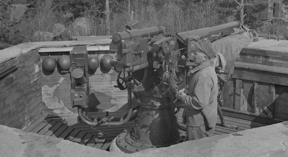 Финское пво. Финский военный архив sa-kuva. ПВО 1944. Финские зенитки. Орудие ПВО 1944.