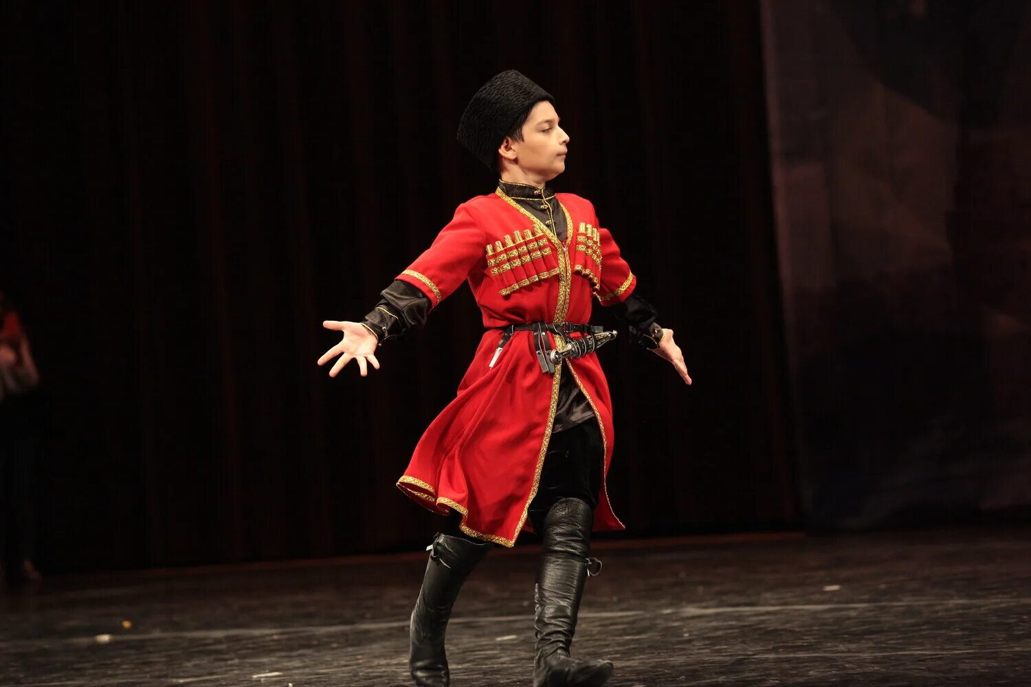 ансамбль кавказского танца. лезгинка национальный танец для детей. лезгинка малыш. лезгинка малыш. грузинские танцы дети.