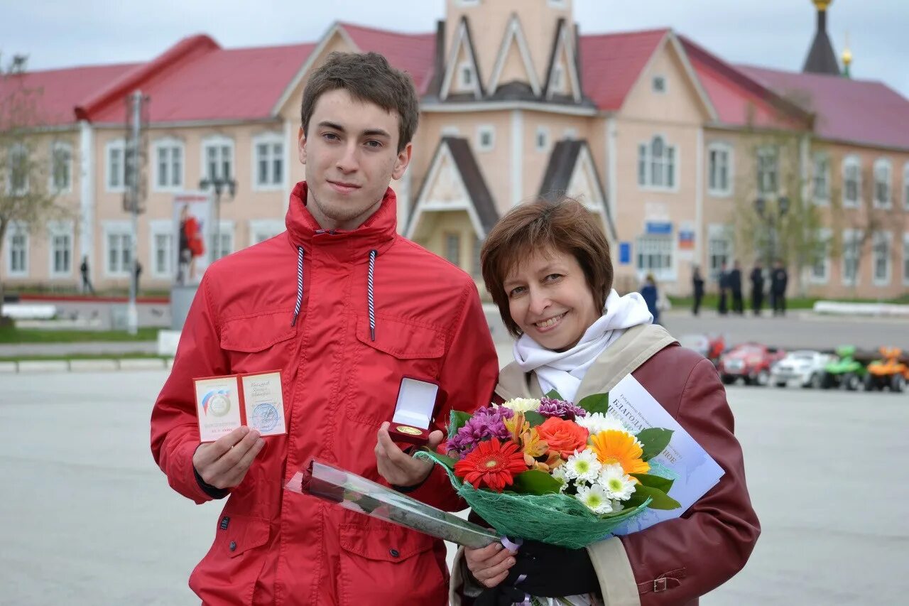 Знаешь гришу. Семья Кисляковых. Семья Кисляковых сейчас. Семья Кисляковых сейчас Томск.