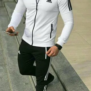 Приходить в спортивной форме