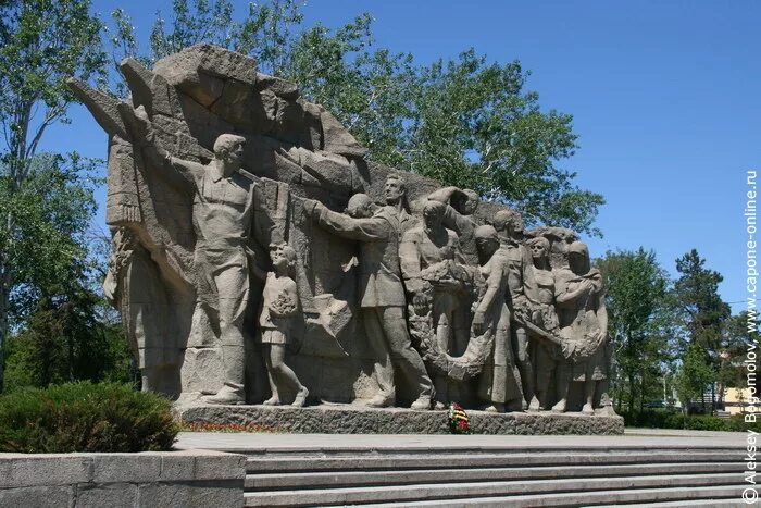 мемориальный комплекс мамаев курган. мемориальный комплекс героям сталинградской. мамаев курган сталинградская битва памятник. мемориал родина мать на мамаевом кургане. волгоград мемориальный комплекс на мамаевом кургане.
