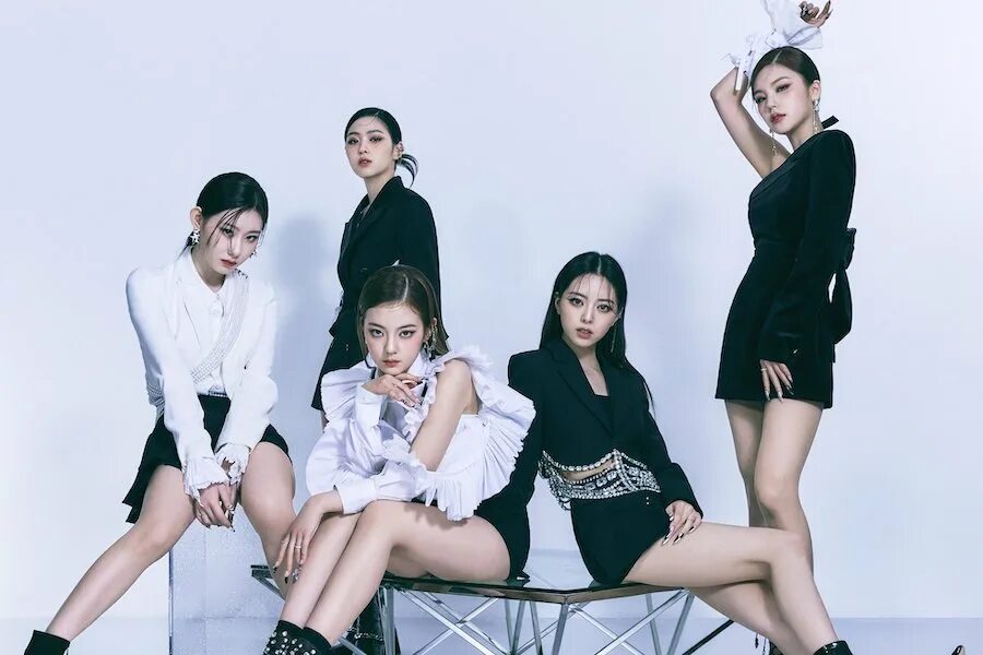 Itzy who. Itzy who