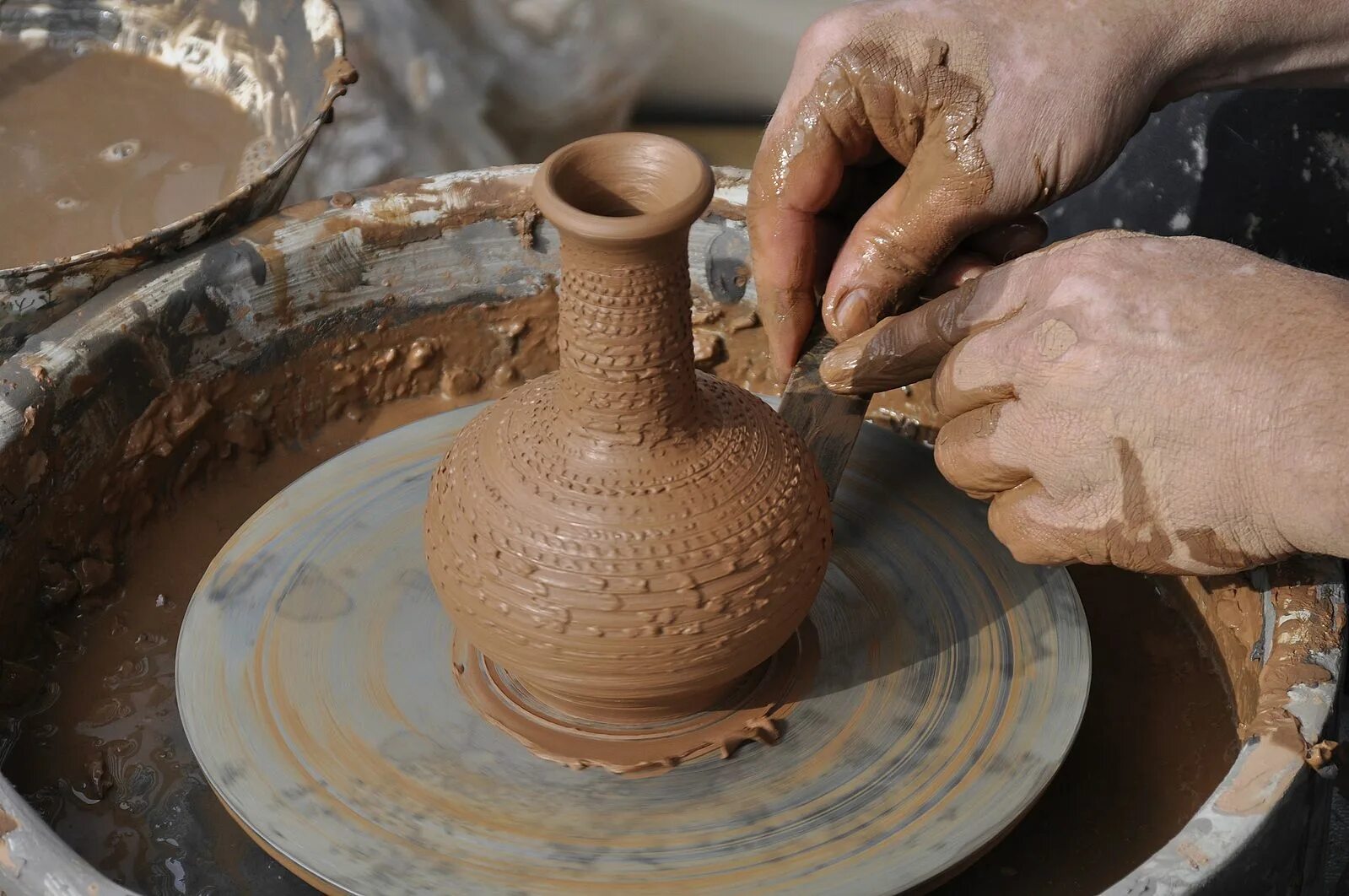 Месопотамия Гончарный круг. Гончарный круг Pottery. Керамика на гончарном круге. Неолит гончарство. Гончары пришли