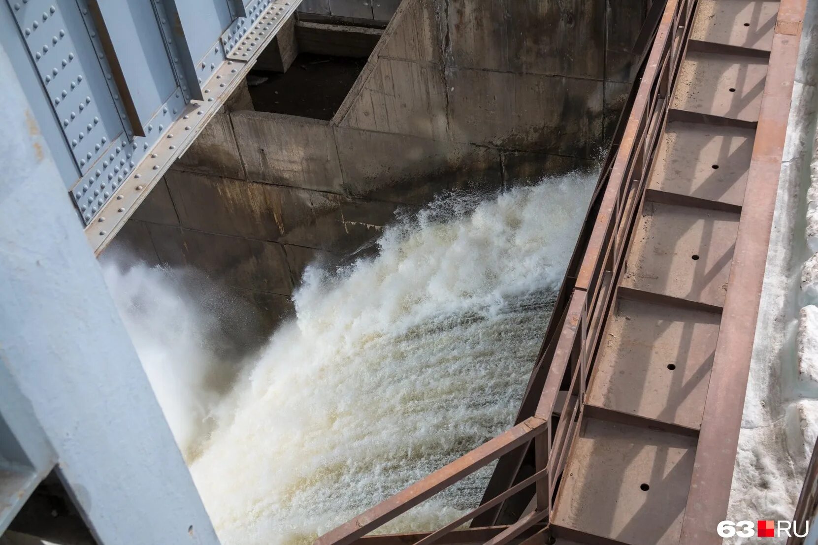 Канадская гэс. Поднять плотину. Берегоукрепление пруда. Гидроэнергетика. Асуанская плотина.