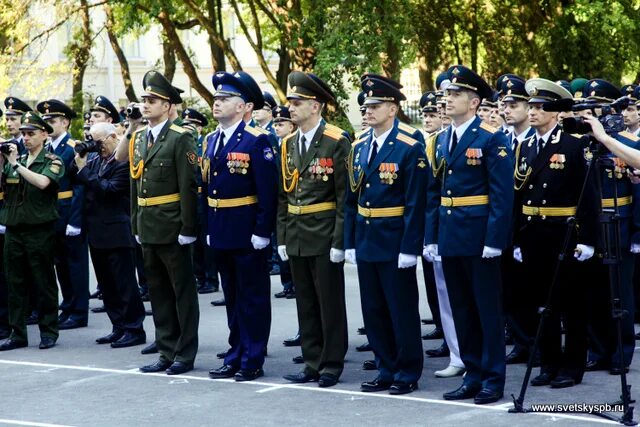 курсанты спб форма военная академия связи. м. буденного. академия связи имени буденного в санкт-петербурге официальный сайт. академия имени буденного в санкт-петербурге.