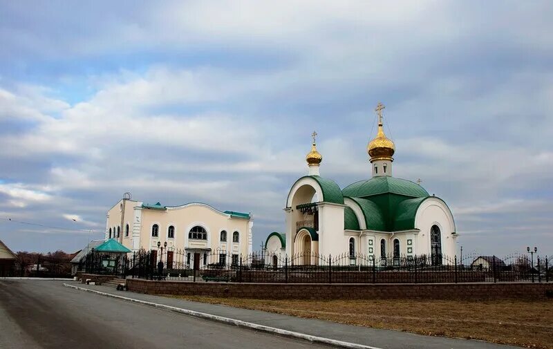 Поселок смолино. П. Зарница в школе №145 город челябинск поселок смолино. Посёлок смолино челябинск. Заросший пустырь.
