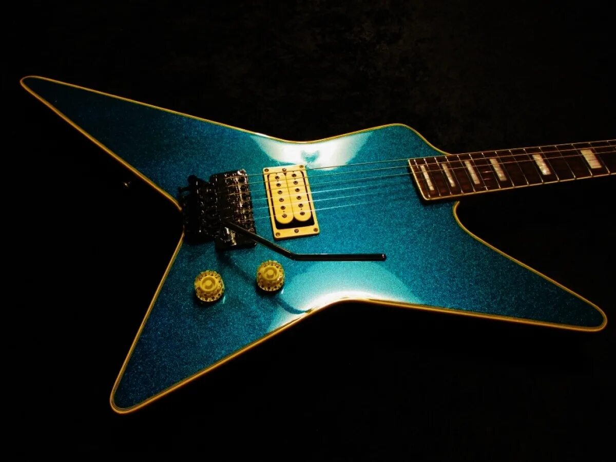 Гитара в форме звезды. Nike гитара. Гитара со звездами. Гитара со звездами. Наклейки на гриф гитары.