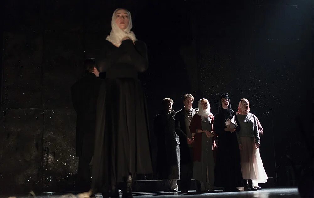 театр комиссаржевской отзывы. театр комиссаржевской дуэль. графоман спектакль театр комиссаржевской 16 лет. доктор живаго спектакль комиссаржевской. театр комиссаржевской ночью.