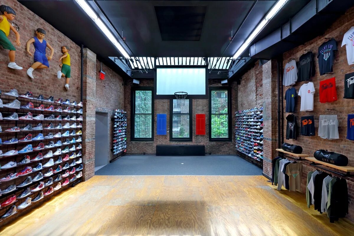 Flight Club магазин кроссовок. Магазин ресейл. Flight Club New York. Модельные клубы и магазины. Ресейл магазин