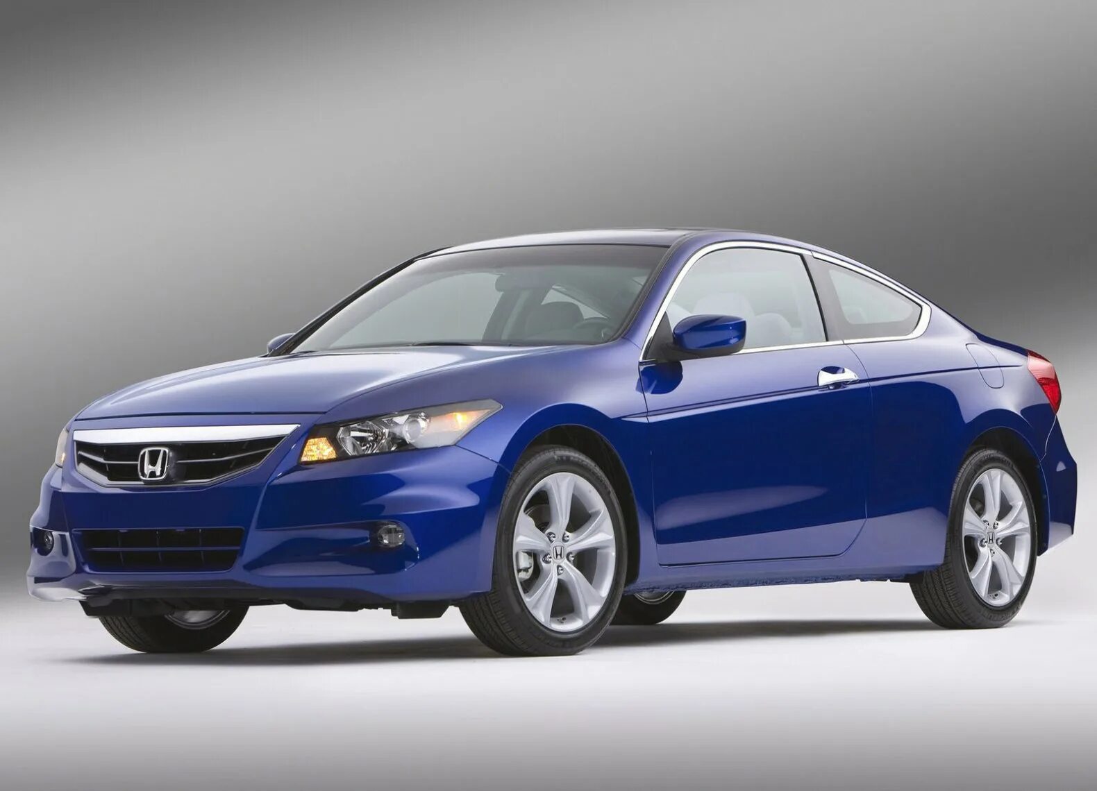 Хонда легковые автомобили. Honda Accord Coupe 2011. Honda Accord Coupe 2010. Honda Accord 2011 купе. Honda Accord 8 Coupe.