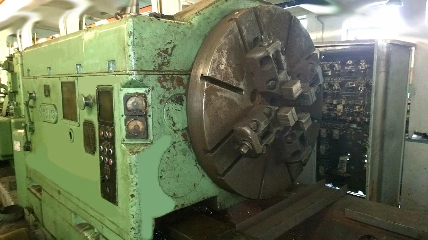 Метром станок. Токарно-карусельный станок лмз 19 метров. «южный завод тяжёлого станкостроения» (юзтс). Станки рязанского станкостроительного завода. Old mini swiss table lathe.