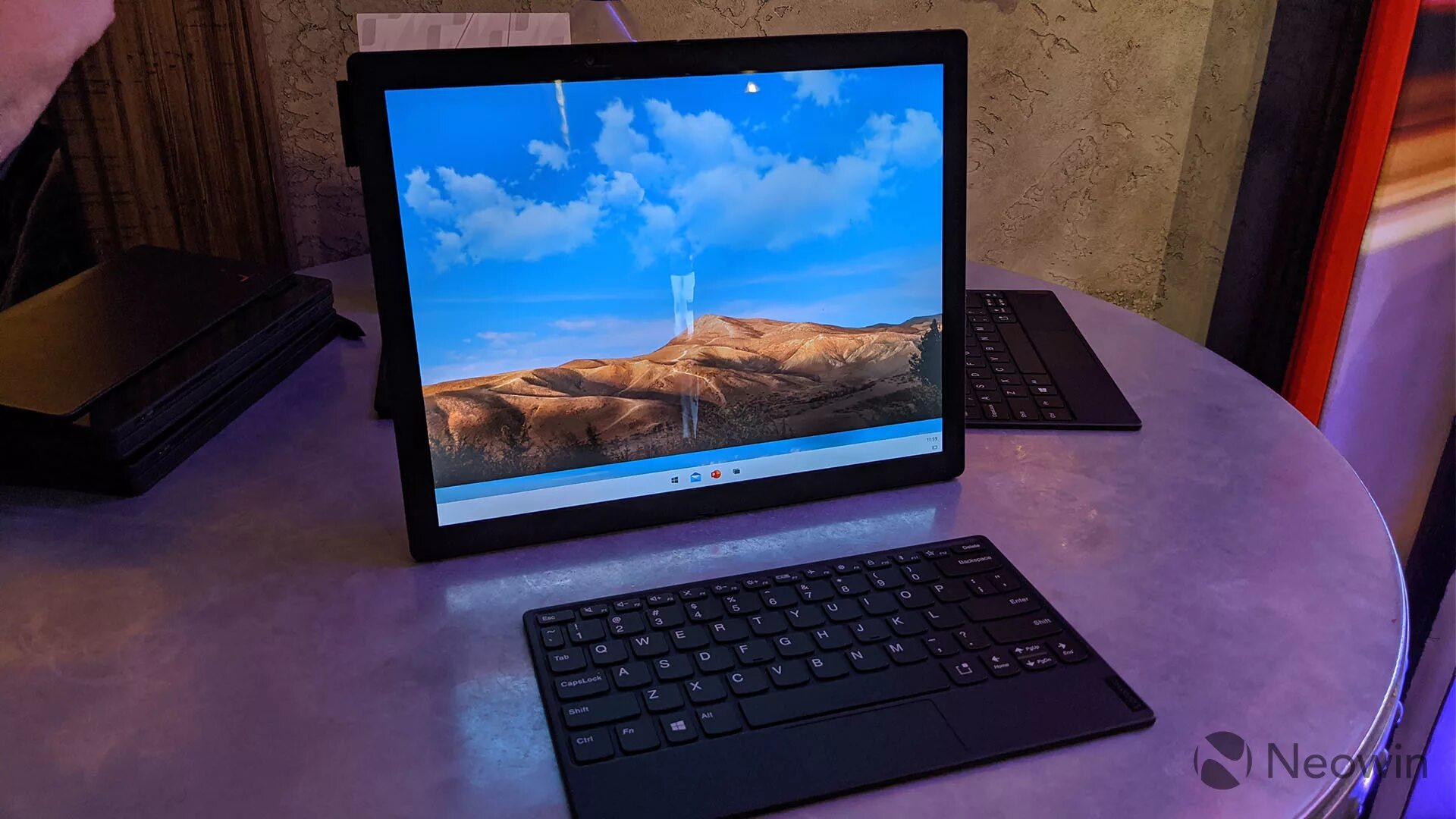 Thinkpad x1 fold. Lenovo thinkpad windows 10. Ноутбук lenovo windows 10. Lenovo thinkpad windows 10. Планшет lenovo thinkpad 10 64gb 3g.