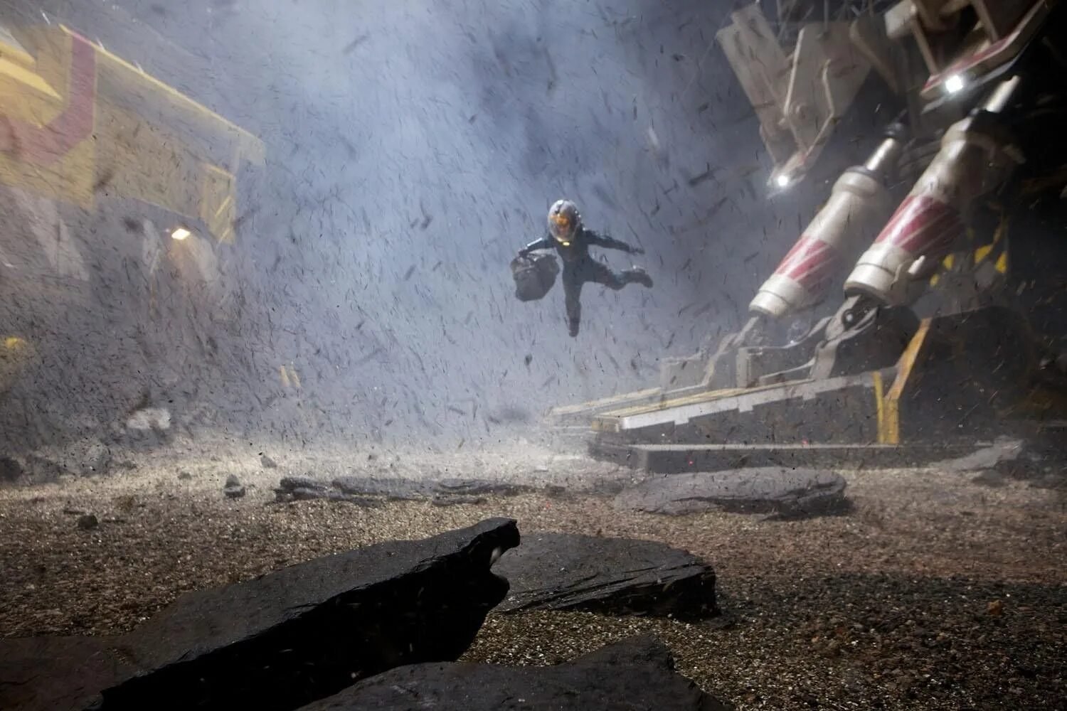 Прометей фильм 2012 червь. Прометей за кадром. Прометей кадры. Прометей фильм 2012 пришельцы. Планета рай прометей.