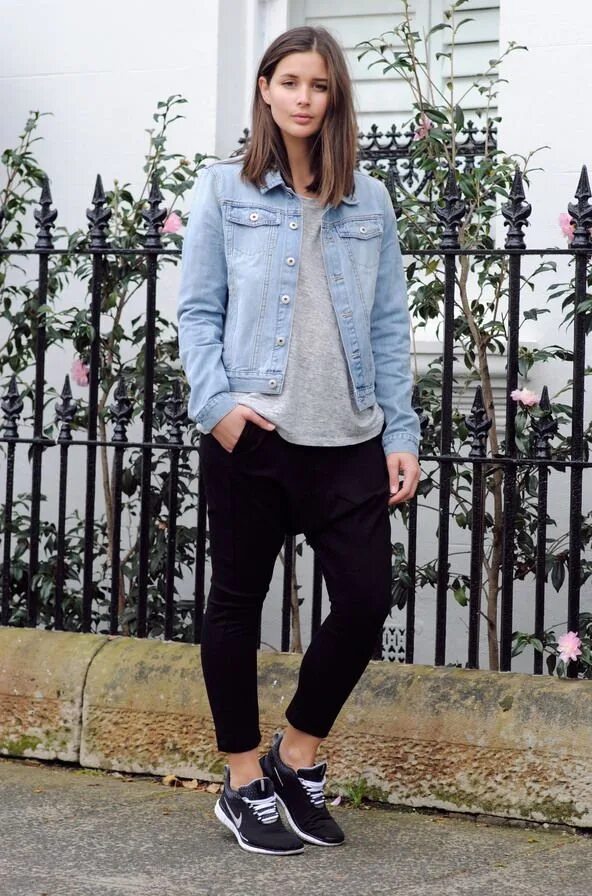 Штаны polo assn мужские серые. Рубашка со спортивными штанами. Спортивные штаны кархарт. Adidas pants outfit men. Нормкор.