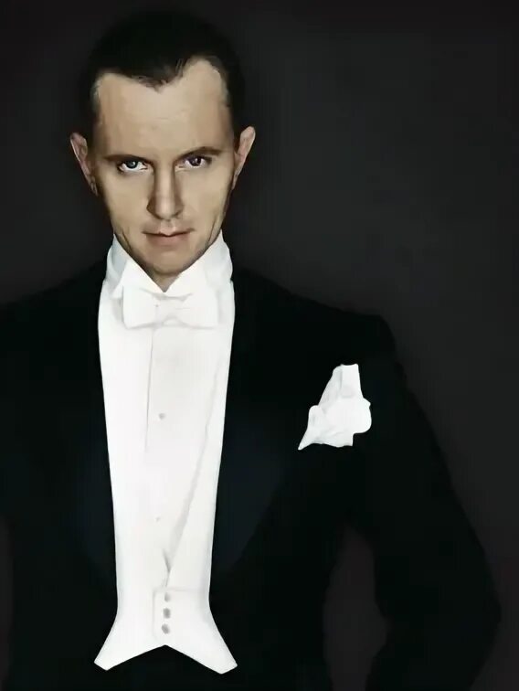 Oops i did it again max raabe. Макс раабе. фотографии макс раабе. макс раабе в молодости. max raabe прическа.