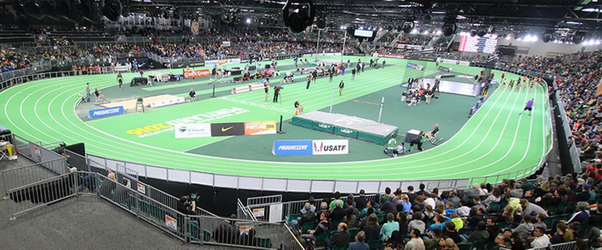 Включи трек пол. Diploma track field.