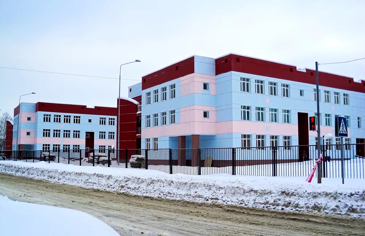 Город старая купавна школа 34. Школа номер 30 старый оскол. Мбоу сош 34 старый оскол. Школа в старой купавне. Школа в старой купавне.