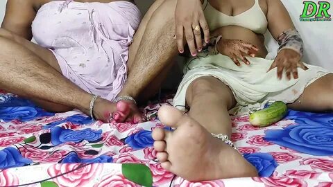 Watch Threesome Indian Desi Bhabhi Ki Kheere or Lund Se Chudai Mahi Apni Ba...