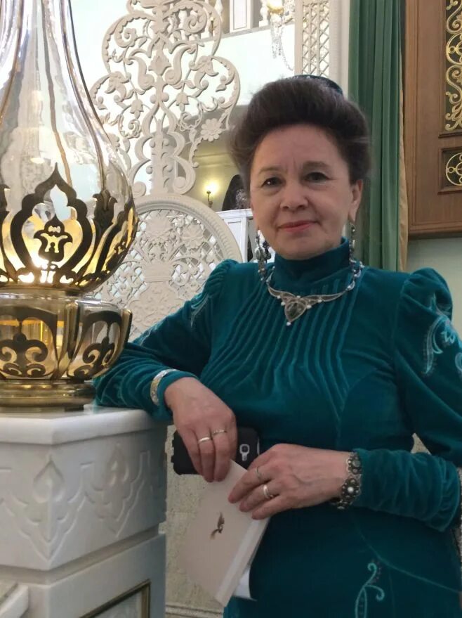 Кадрия темирбулатова. Кадрия раисовна ак калфак. Кадрия канзеловна. Кадрия крик рен. Кадрия родственница.