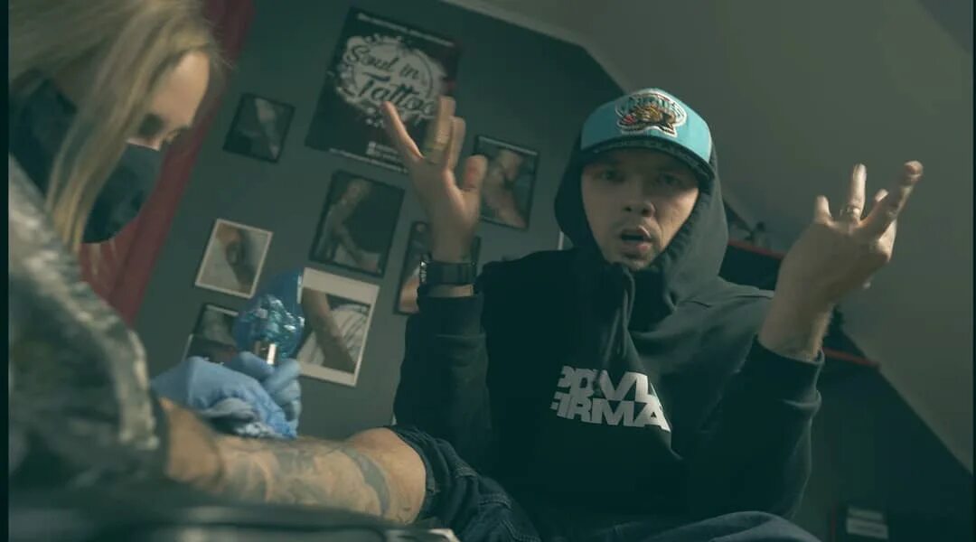 Реальный рэп. Концерт chipachip x pra(killa'gramm). Pra(killa'gramm) - на улице красного маяка. Pra killa'gramm. Prakillagramm.