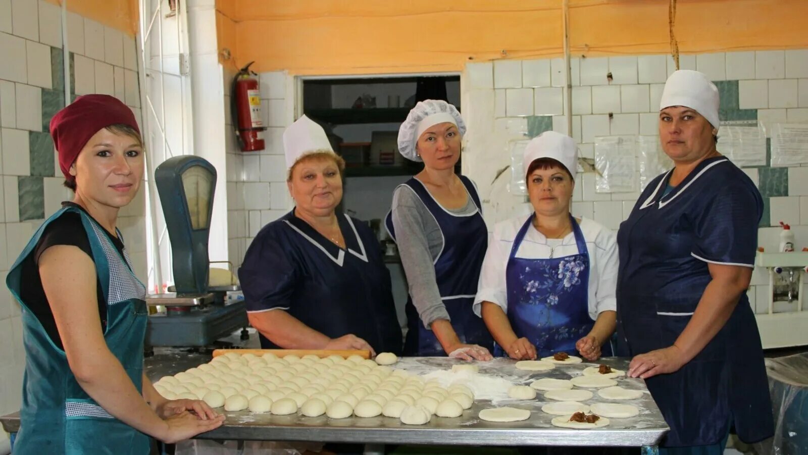 Ооо общественное питание. Межшкольный комбинат Кумертау. Комбинат общественного питания. Комбинат социального питания.