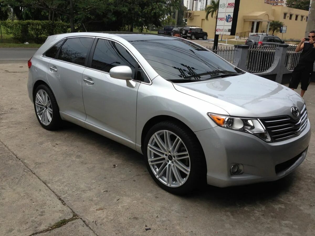 Toyota venza 20. Toyota venza 2013 диски. Toyota venza чёрная r 22. Toyota venza диски r19. Toyota venza 2013 tuning.